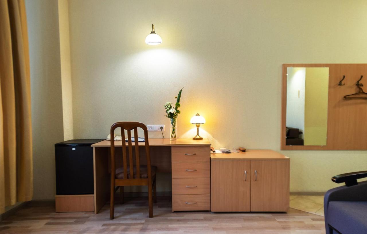 Salute Hotel Kijev Kültér fotó