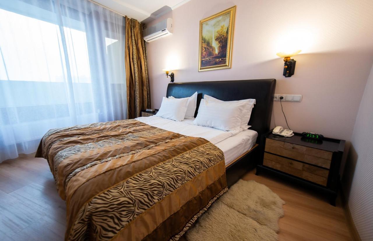 Salute Hotel Kijev Kültér fotó
