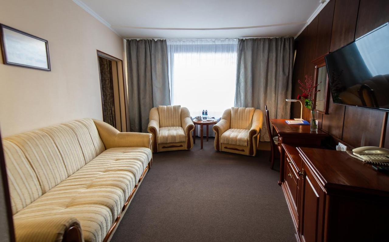 Salute Hotel Kijev Kültér fotó