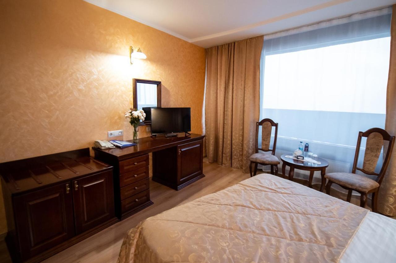 Salute Hotel Kijev Kültér fotó